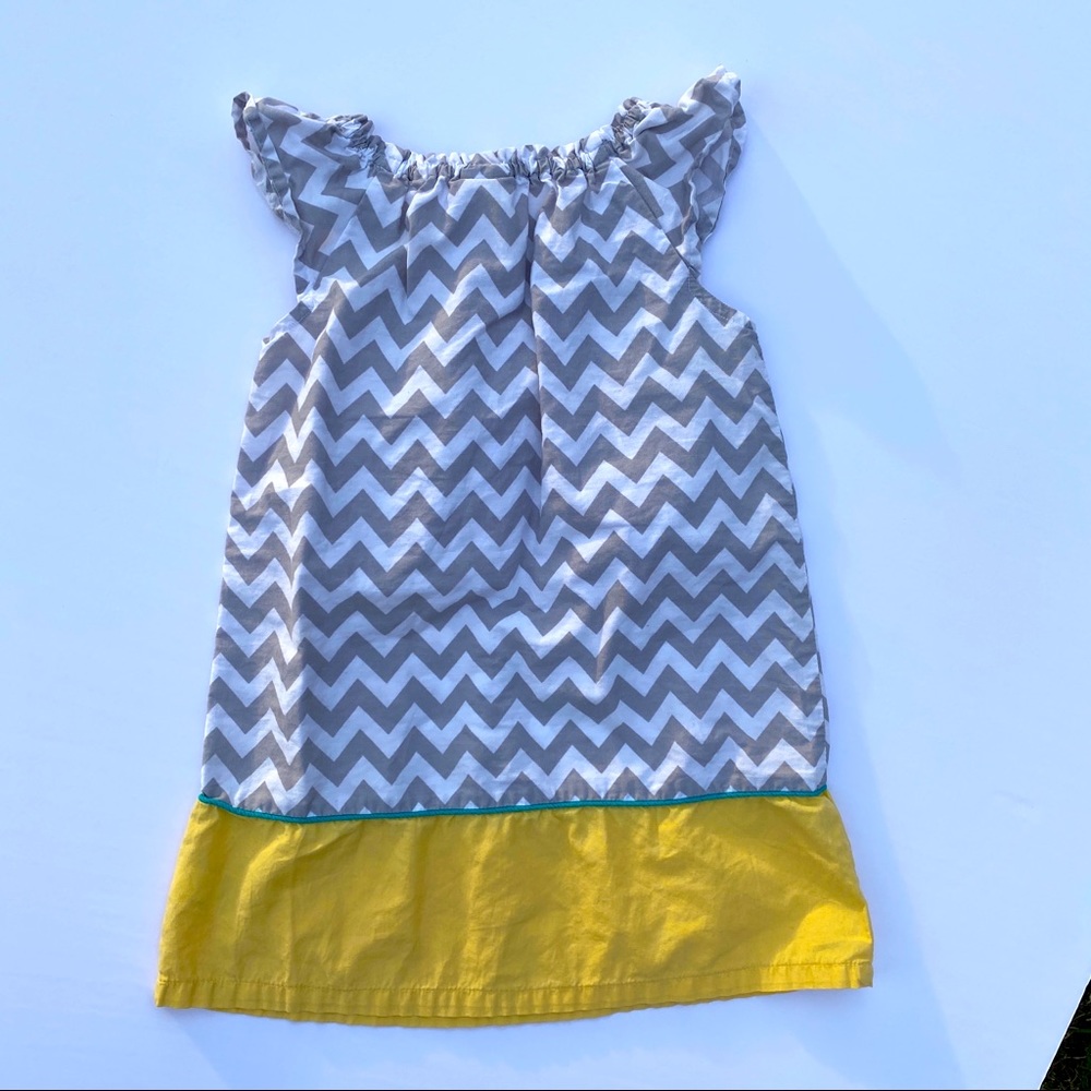Toddler Girl 2T Summer Dress Chevron Print